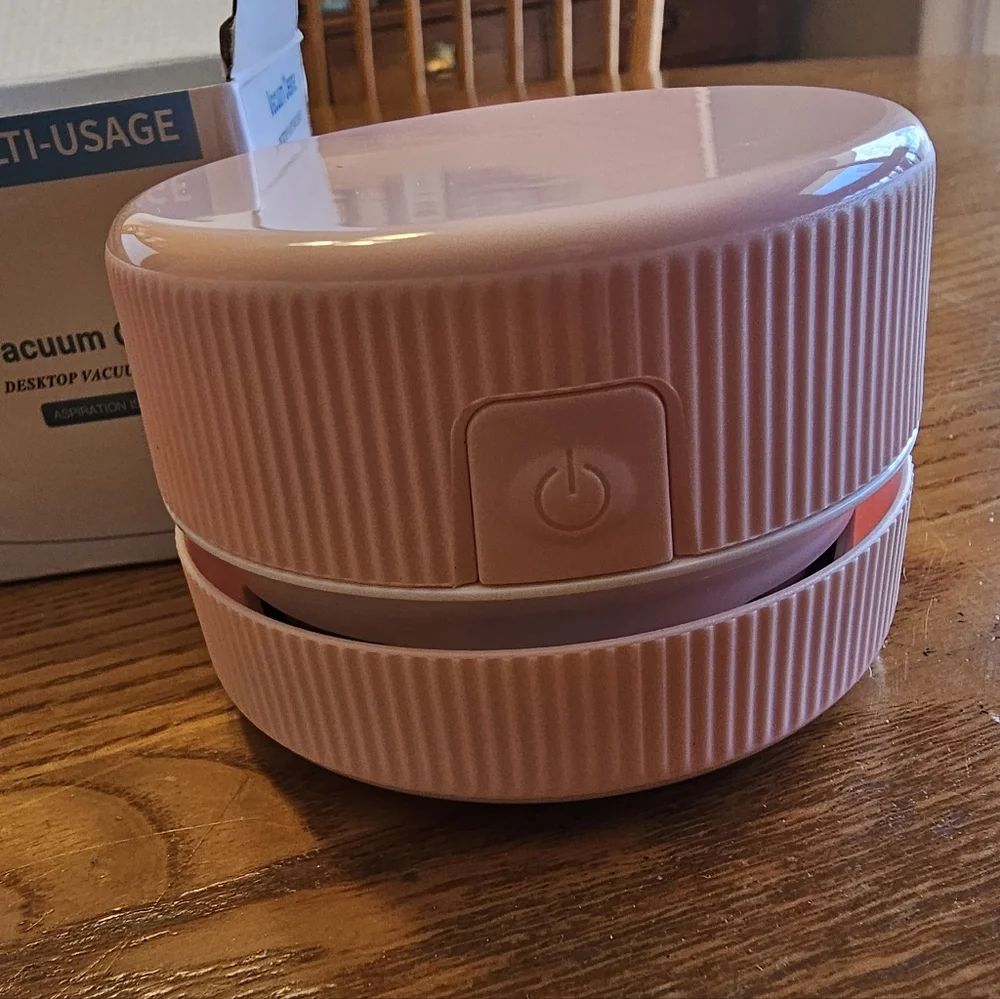 Desktop Vacuum Cleaner Pink New In Box - Picture 3 of 4